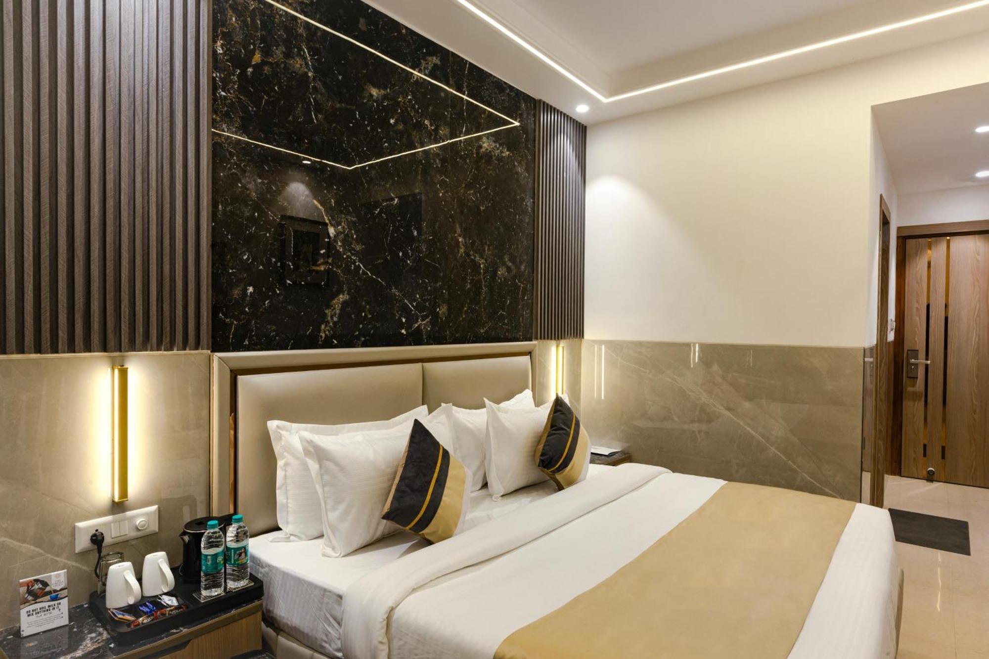 The Orion Hotel Era - Delhi Airport نيودلهي المظهر الخارجي الصورة