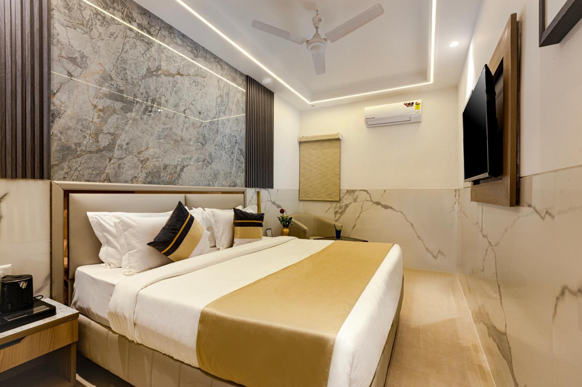 The Orion Hotel Era - Delhi Airport نيودلهي المظهر الخارجي الصورة
